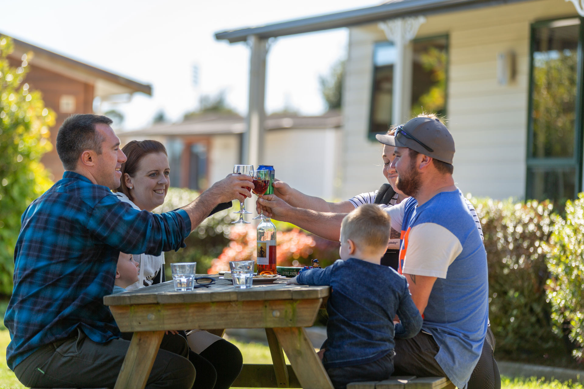 Lake Taupo Holiday Resort - Explore from the door