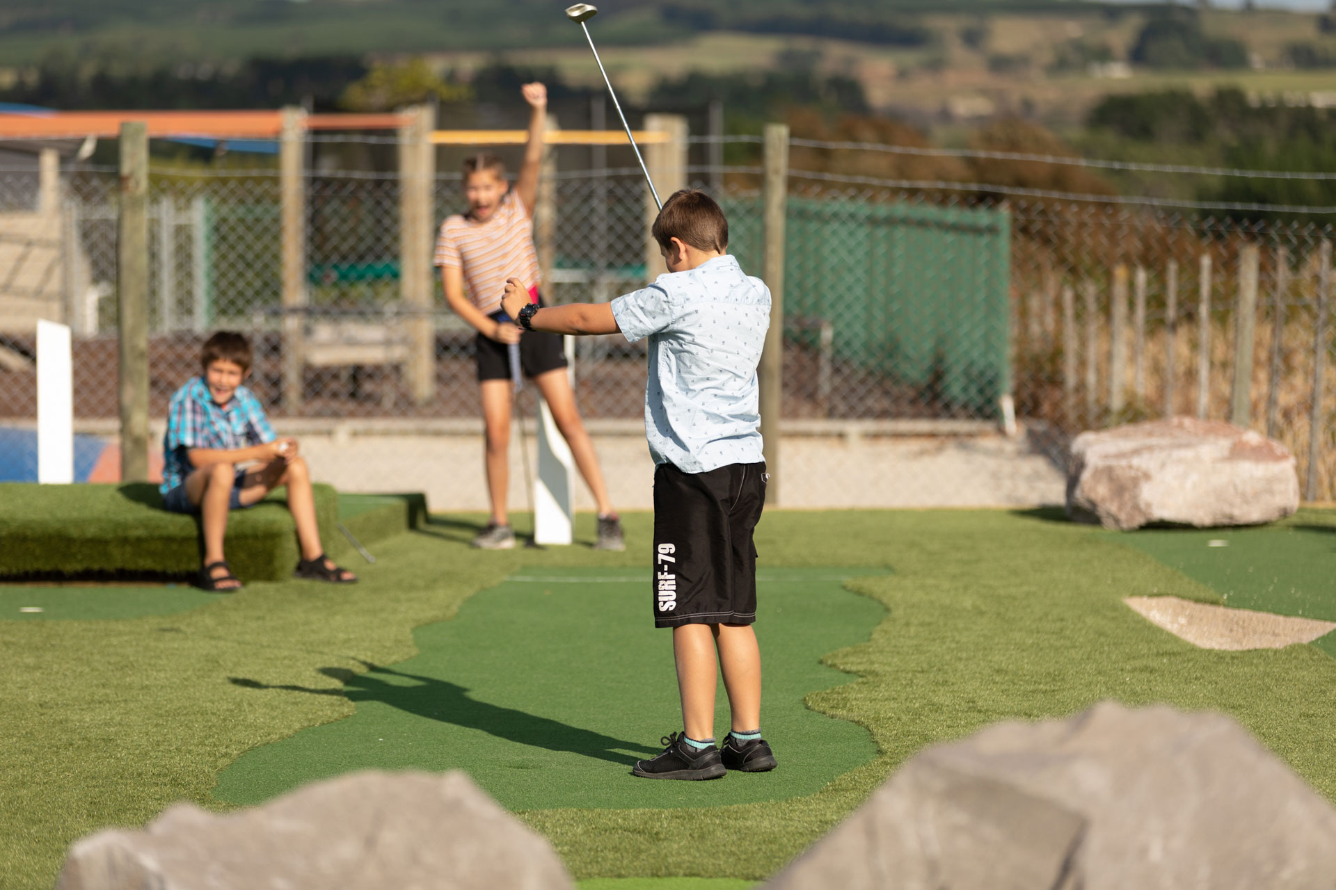 Lake Taupo Holiday Resort - Explore from the door