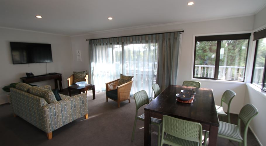 Lake Taupo Holiday Resort | Wimbledon Villa