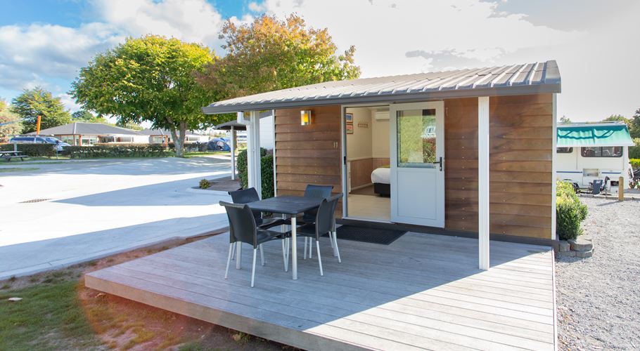 Lake Taupo Holiday Resort | Deluxe Cabin 6