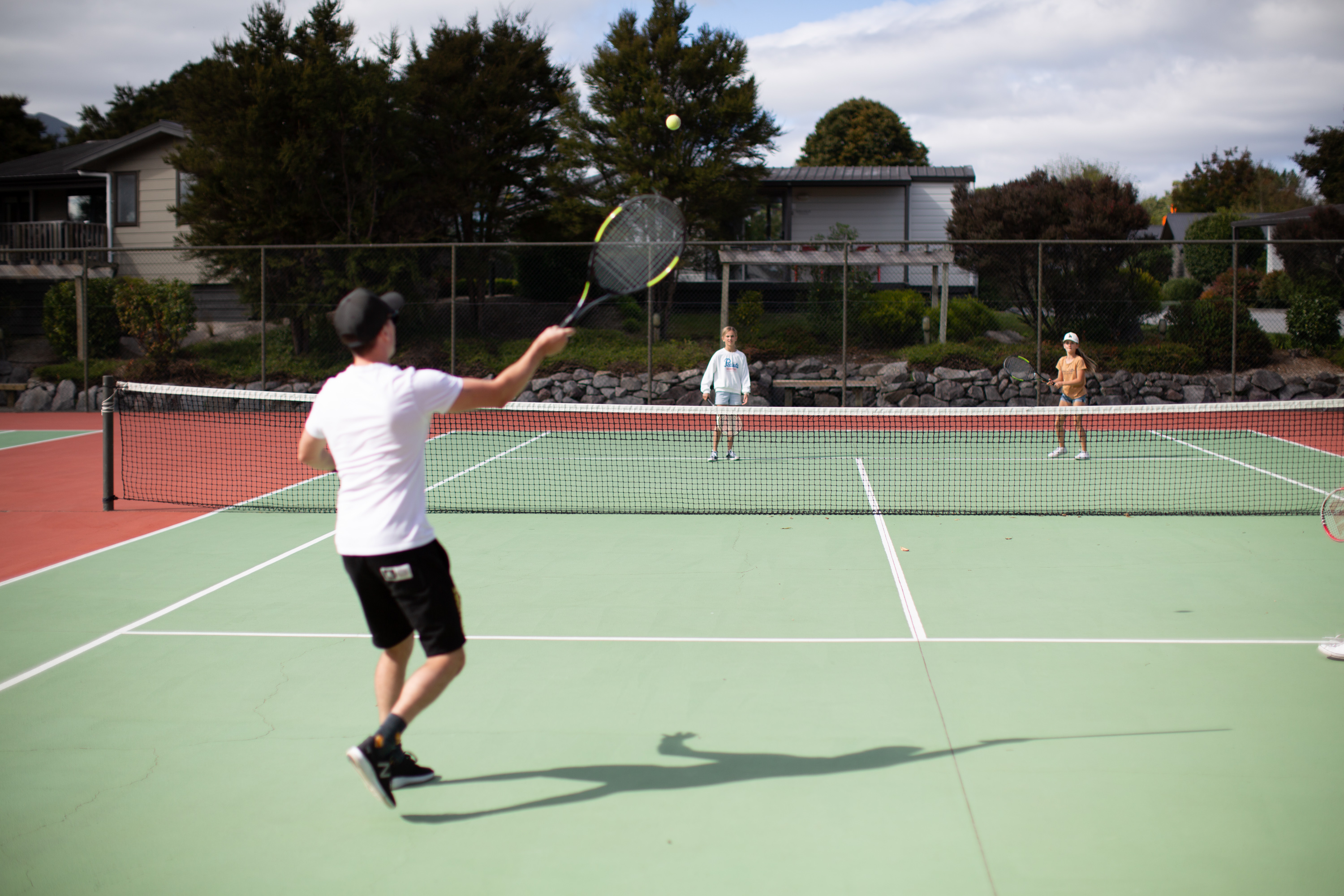 Lake Taupo Holiday Resort - Kids roam free